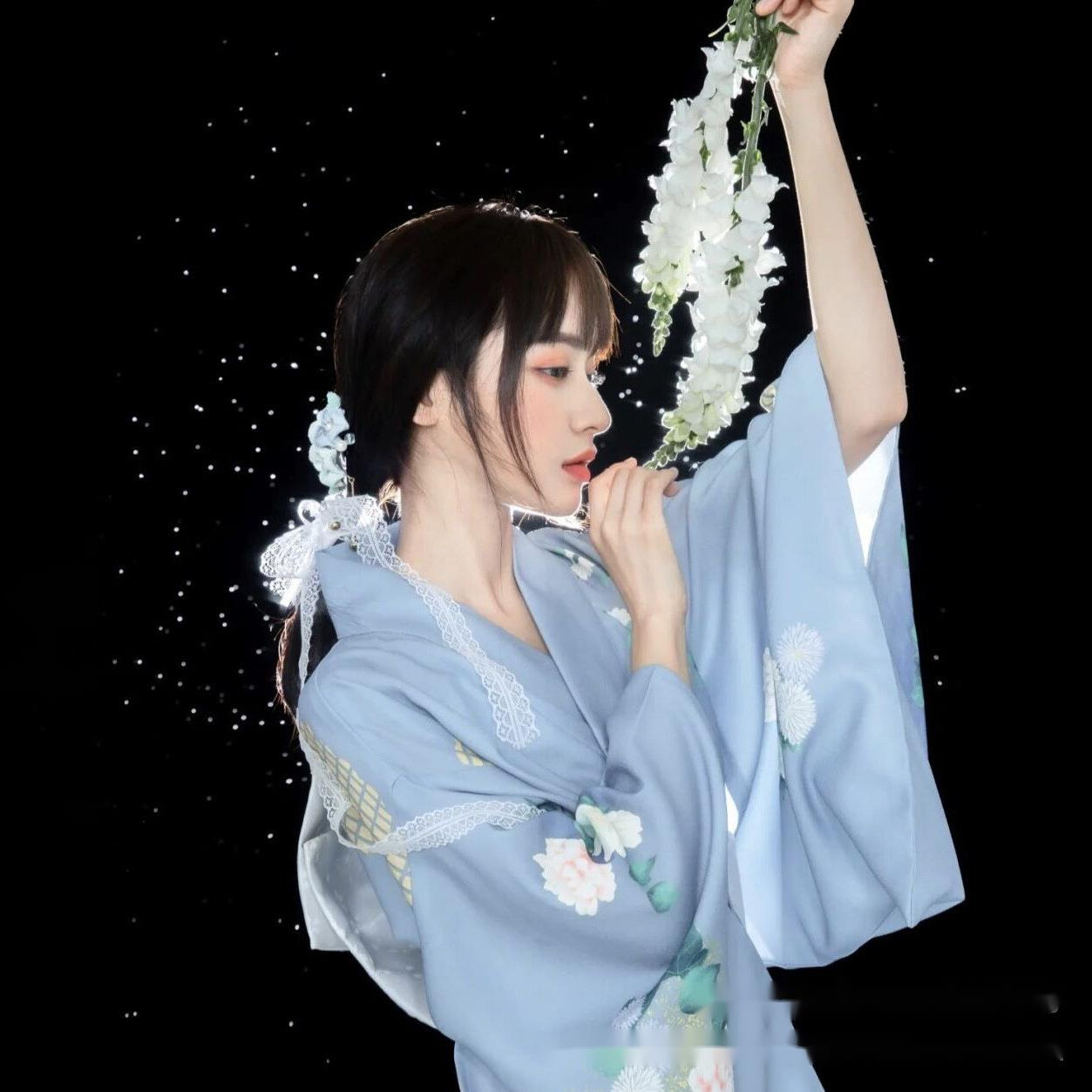 Japanese Women Formal Wear - ชุดกิโมโนใหม่สำหรับผู้หญิง ชุดทางการสไตล์ญี่ปุ่นดั้งเดิม ปรับปรุงใหม่เป็นกิโมโนสีฟ้าอ่อน ยูกาตะ ชุดสำหรับถ่ายรูปและท่องเที่ยว